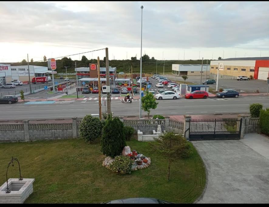 Apartamento En Las Afueras Ribadeo Esterno foto